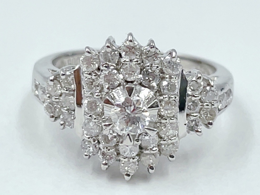 プラチナダイヤモンドリング　歓迎